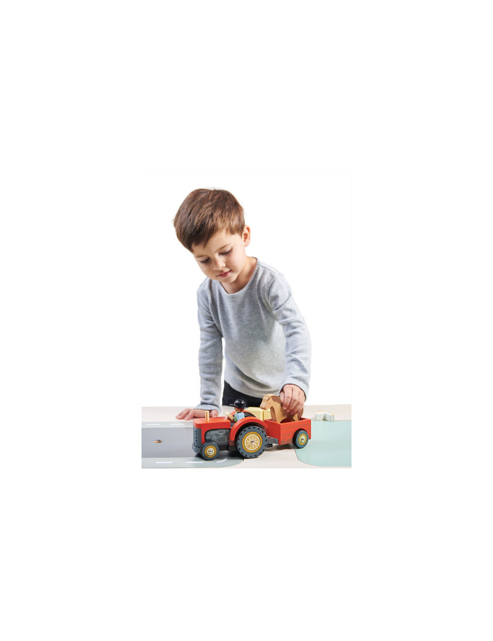 Drewniany Traktor Tender Leaf Toys z przyczepą i akcesoriami